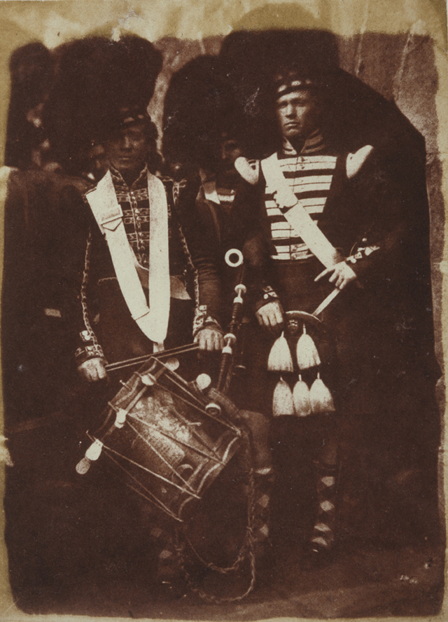 Piper and drummer of the 92nd Gordon Highlanders, Edinburgh Castle, 1846