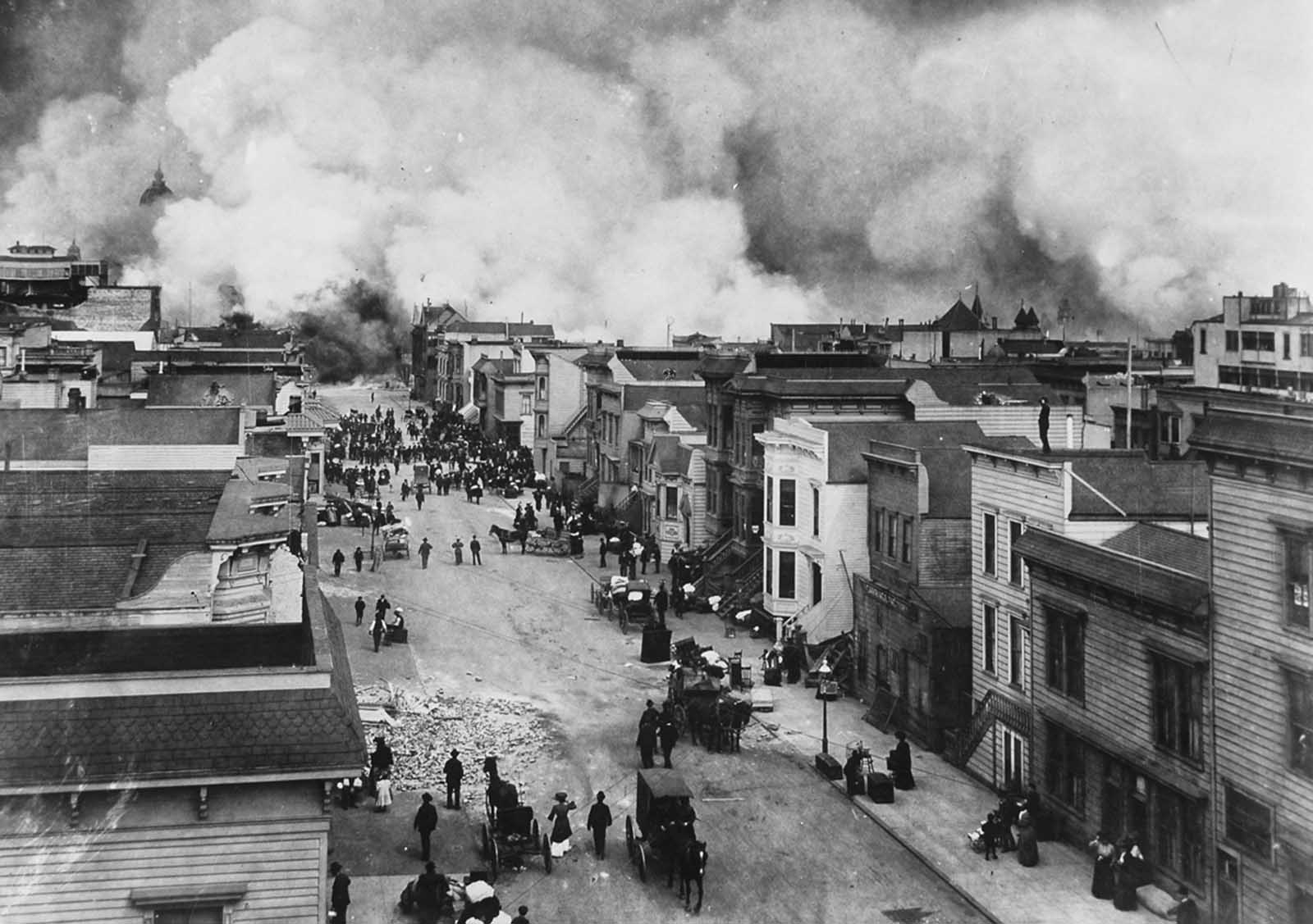 San Francisco Mission District burning in the aftermath of the San Francisco Earthquake of 1906.