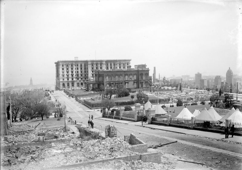 Crocker Building on Market Street, 1906