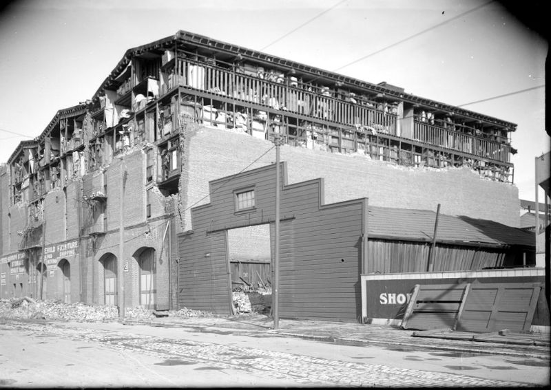 Pierce Rudolph Storage on Eddy Street between Fillmore and Webster Streets, 1906