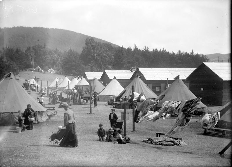 Refugee camp in Jefferson Square Park, 1906