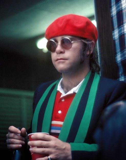 Elton John 1977