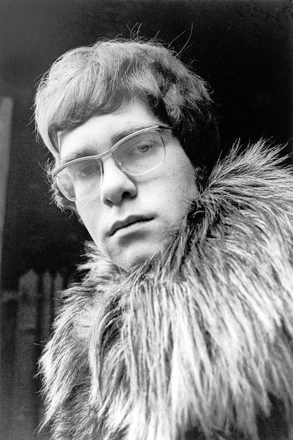 Elton John's first photo shoot in 1968