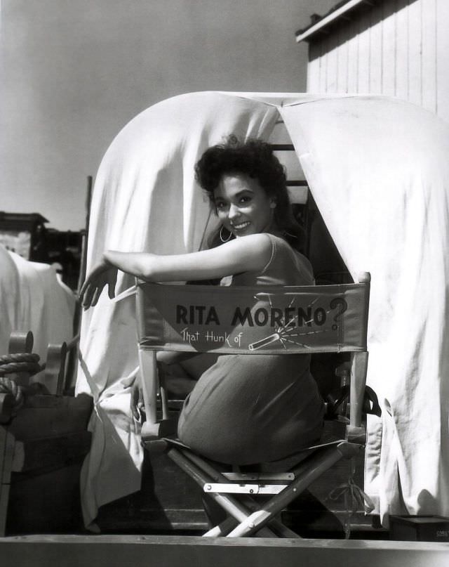 The Unstoppable Rise of Young Rita Moreno: A Glimpse into the Early Life of an EGOT Legend