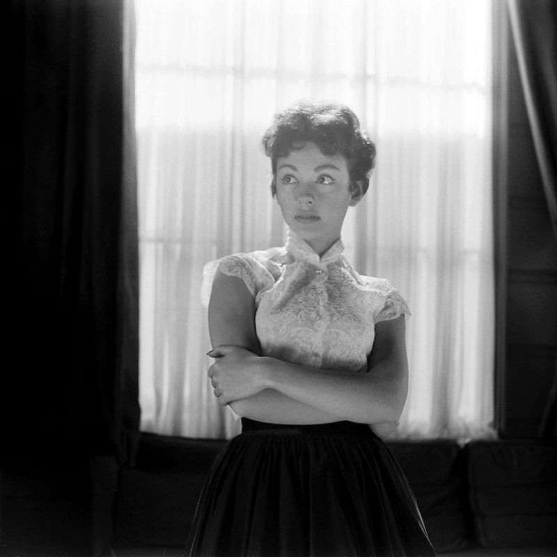 The Unstoppable Rise of Young Rita Moreno: A Glimpse into the Early Life of an EGOT Legend