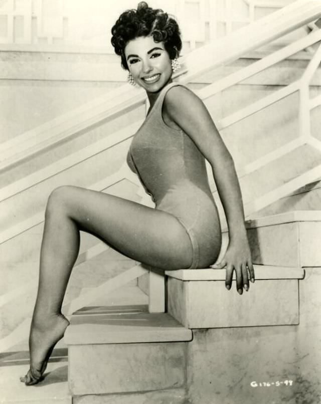 The Unstoppable Rise of Young Rita Moreno: A Glimpse into the Early Life of an EGOT Legend