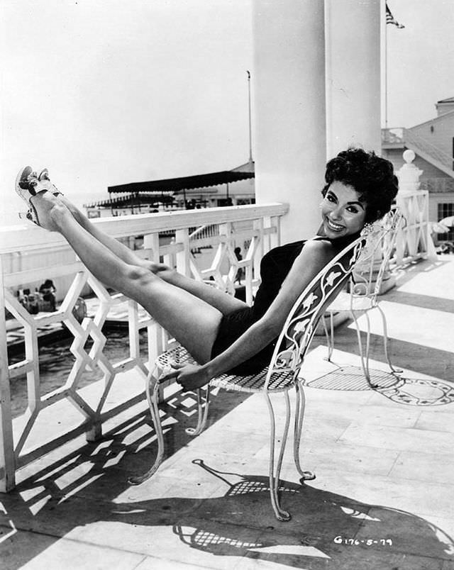 The Unstoppable Rise of Young Rita Moreno: A Glimpse into the Early Life of an EGOT Legend