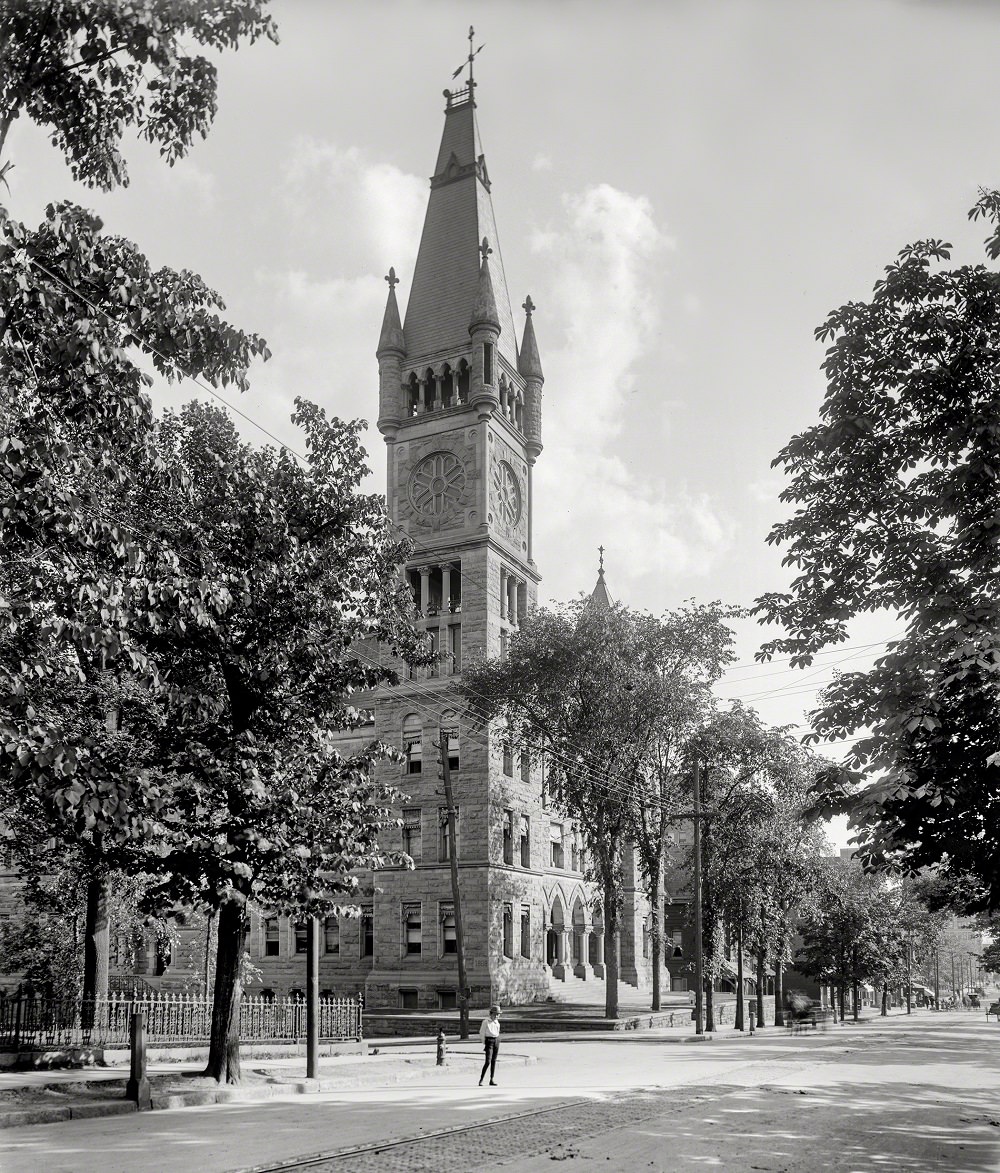 Municipal Building, Washington Avenue and Mulberry Street, 1901