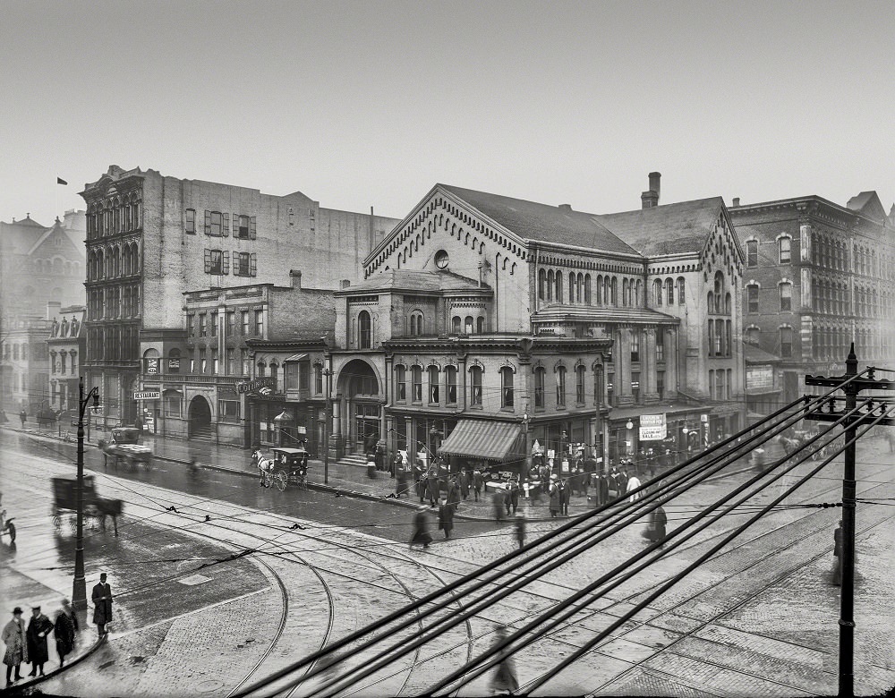 Walker Block, Griswold and Fort Sts, Detroit, 1908