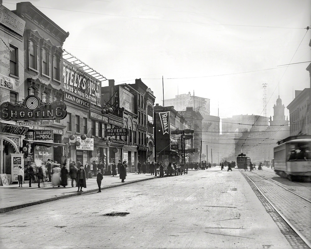 Monroe Avenue, One of the nascent Motor City's seedier (and moldier) districts, Detroit, 1909