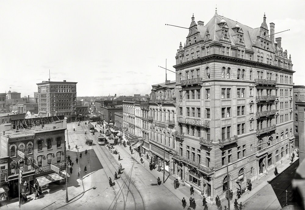 Hotel Ste. Claire, Randolph and Monroe streets, Detroit, 1906