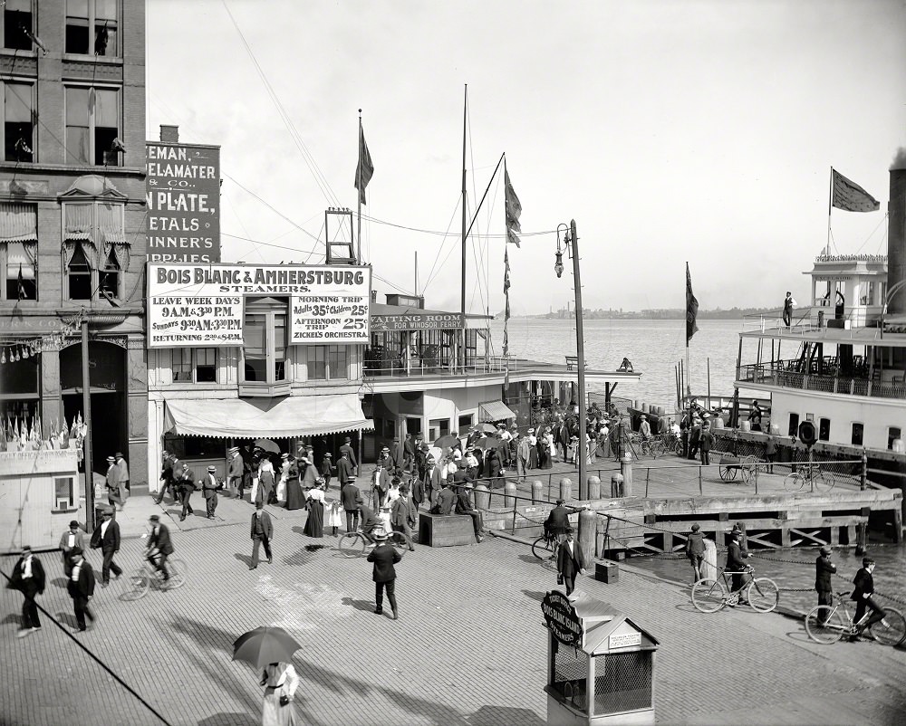 Windsor ferry dock, Woodward Avenue, Detroit, 1901