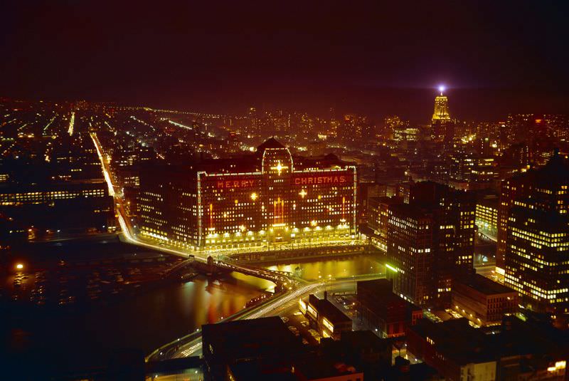 The Chicago Merchandise Mart, Christmas 1960