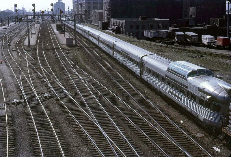 California Zephyr silver solarium at Chicago trainyard, 1967