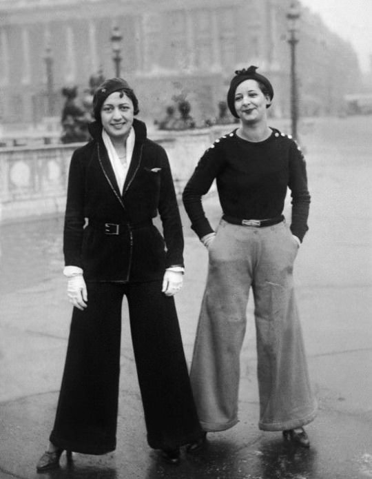 Cool Vintage Bell-Bottoms: These Pants Were All The Rage In The 1970s