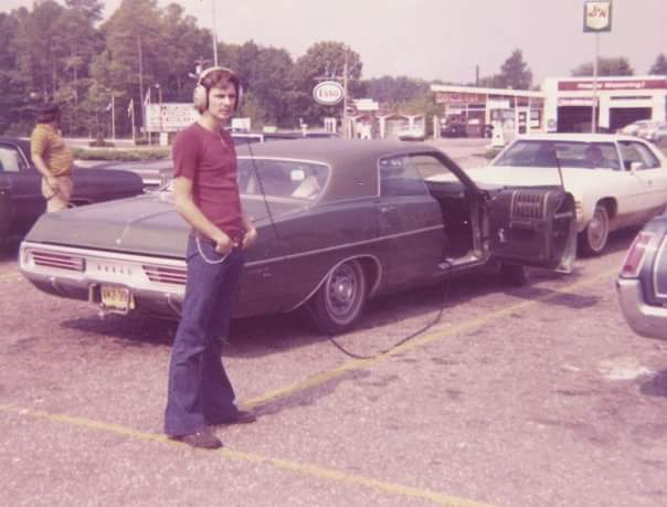 Cool Vintage Bell-Bottoms: These Pants Were All The Rage In The 1970s