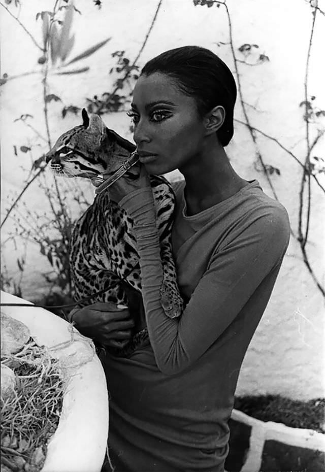 The World's First Black Supermodel: Fabulous Fashion Photos Of Donyale Luna