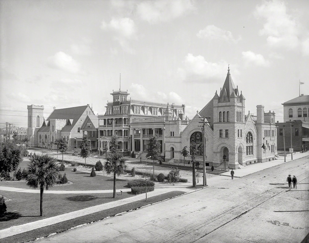 Hemming Park and Monroe Street, Jacksonville, Florida, 1904