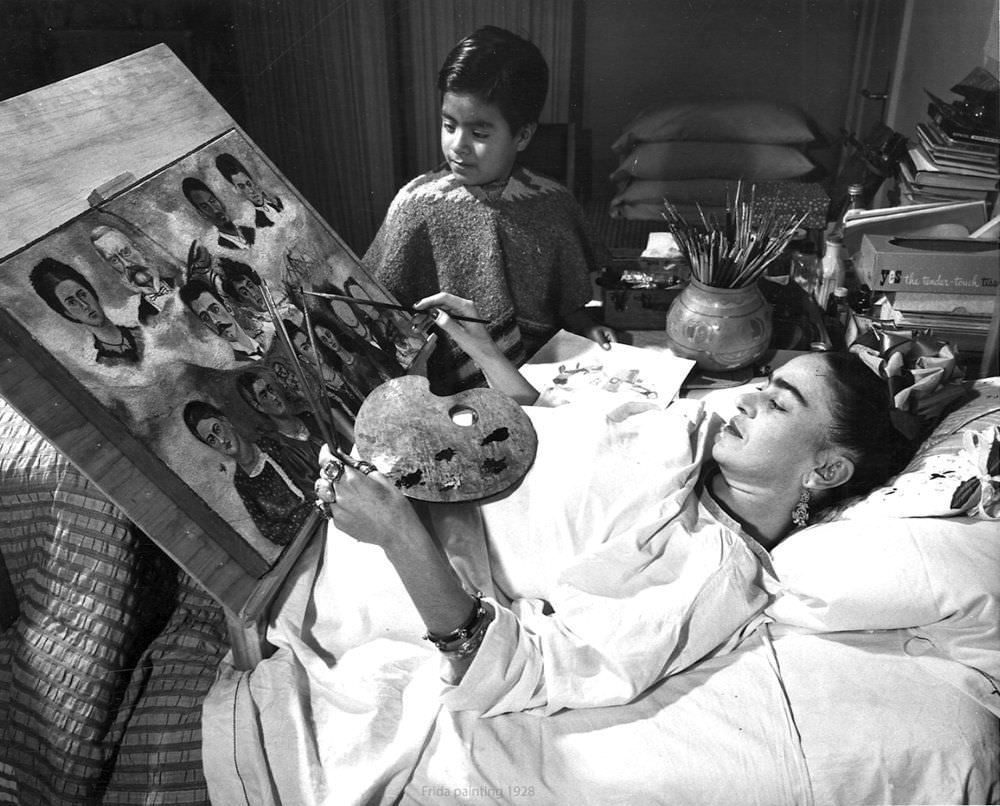 Frida Kahlo Painting on Her Bed: Stunning Photos Capturing The Last Years Of Her Life During The 1950s