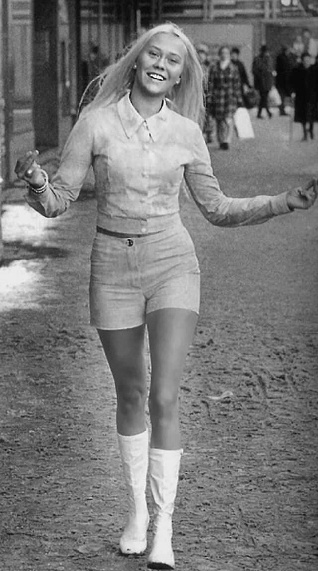 Hot Pants: One Of The Hottest Fashion Style Of the 70s