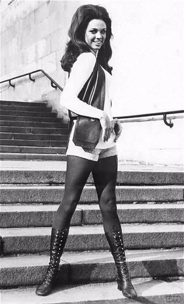 Hot Pants: One Of The Hottest Fashion Style Of the 70s