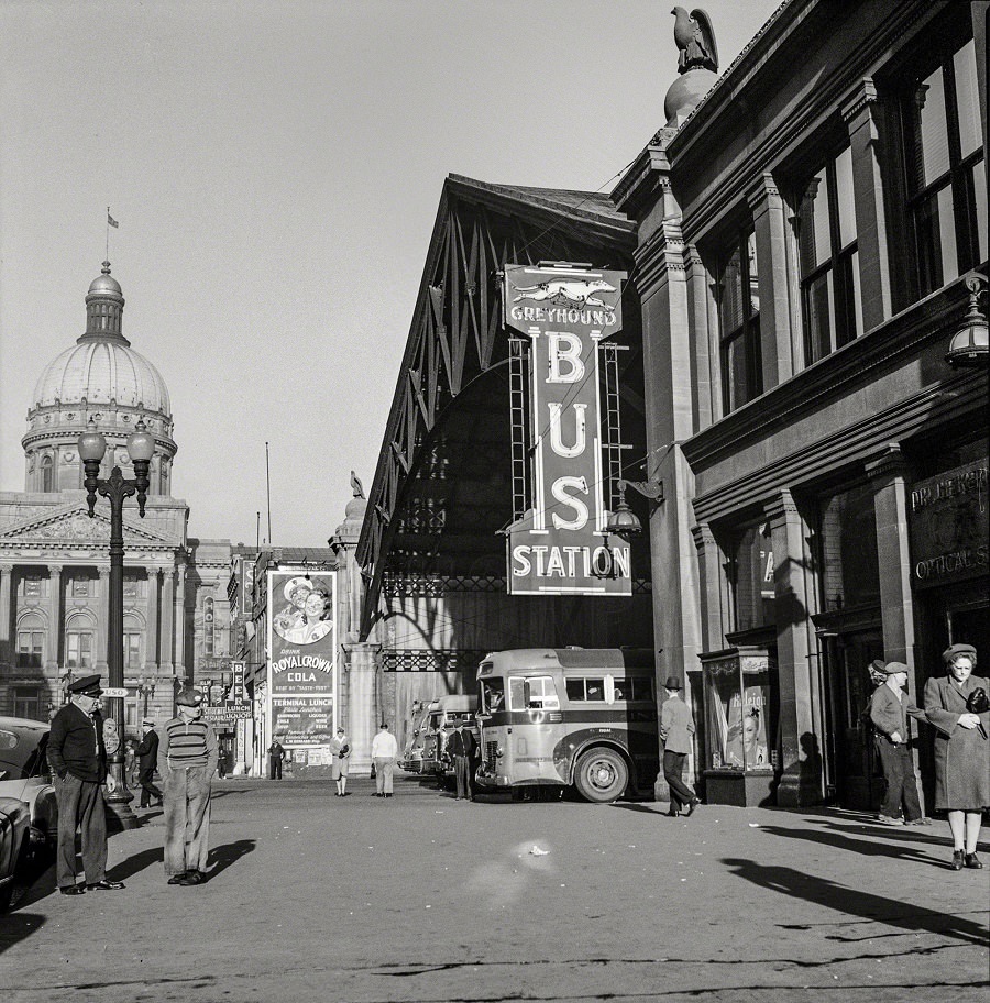 A Greyhound bus station, Indianapolis, September 1943