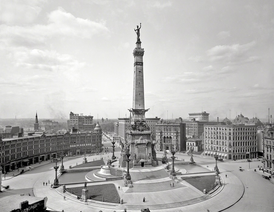 Soldiers and Sailors' Monument, Indianapolis, 1907