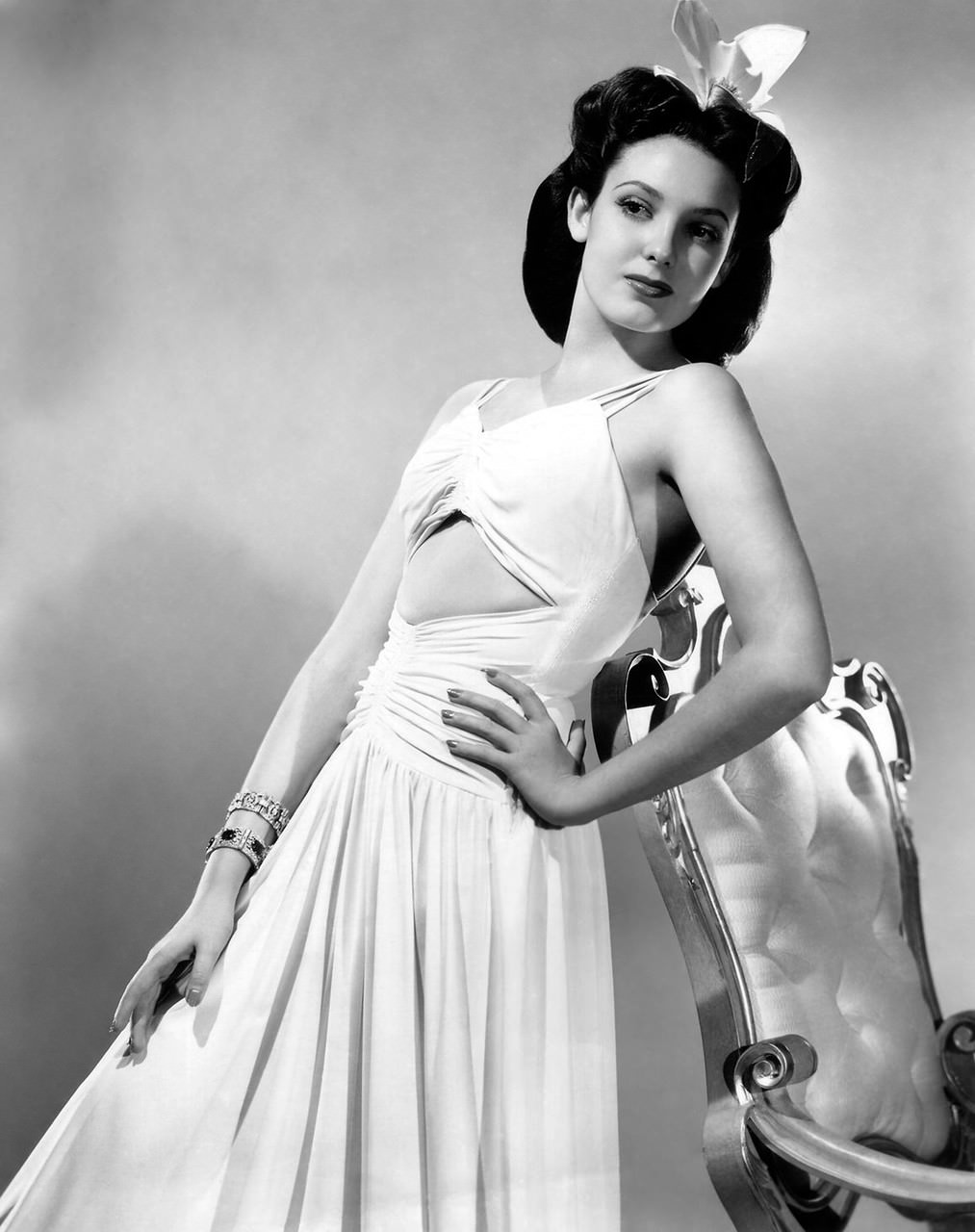 Tragic Story And Photos Of Linda Darnell, The Girl With The Perfect Face