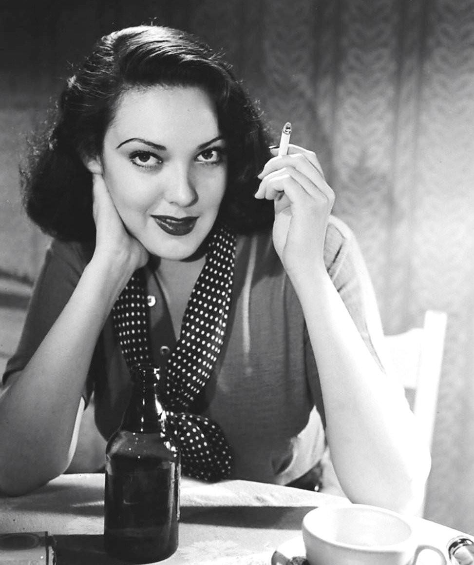 Tragic Story And Photos Of Linda Darnell, The Girl With The Perfect Face