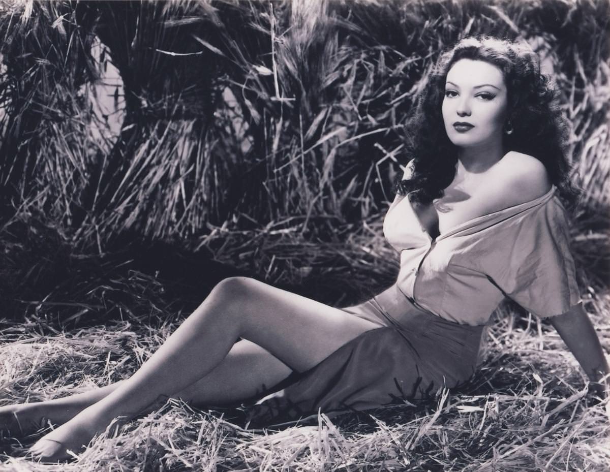 Linda Darnell, 1944