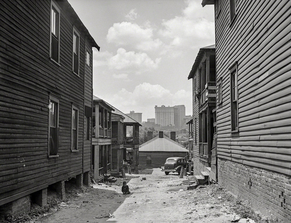 Slums in Negro district. Atlanta, Georgia, 1939