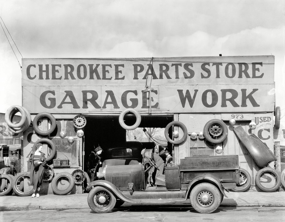Auto parts shop in Atlanta, 1936