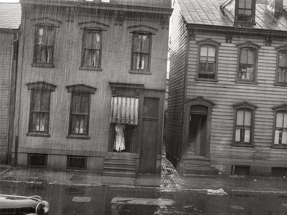 A Rainy street, Pittsburgh, Pennsylvania, June 1941