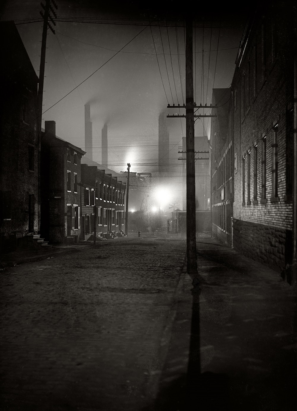A Mill Street, Pittsburgh, Pennsylvania, 1907