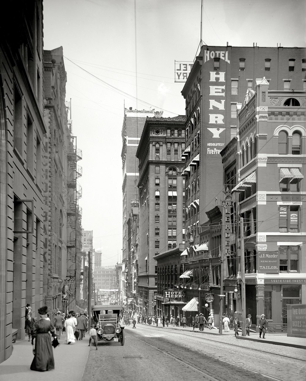 Fifth Avenue, Pittsburgh, Pennsylvania, 1908