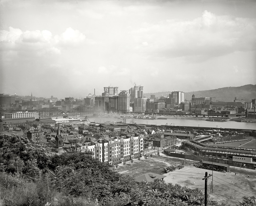 Pittsburgh waterfront, Allegheny River, 1910