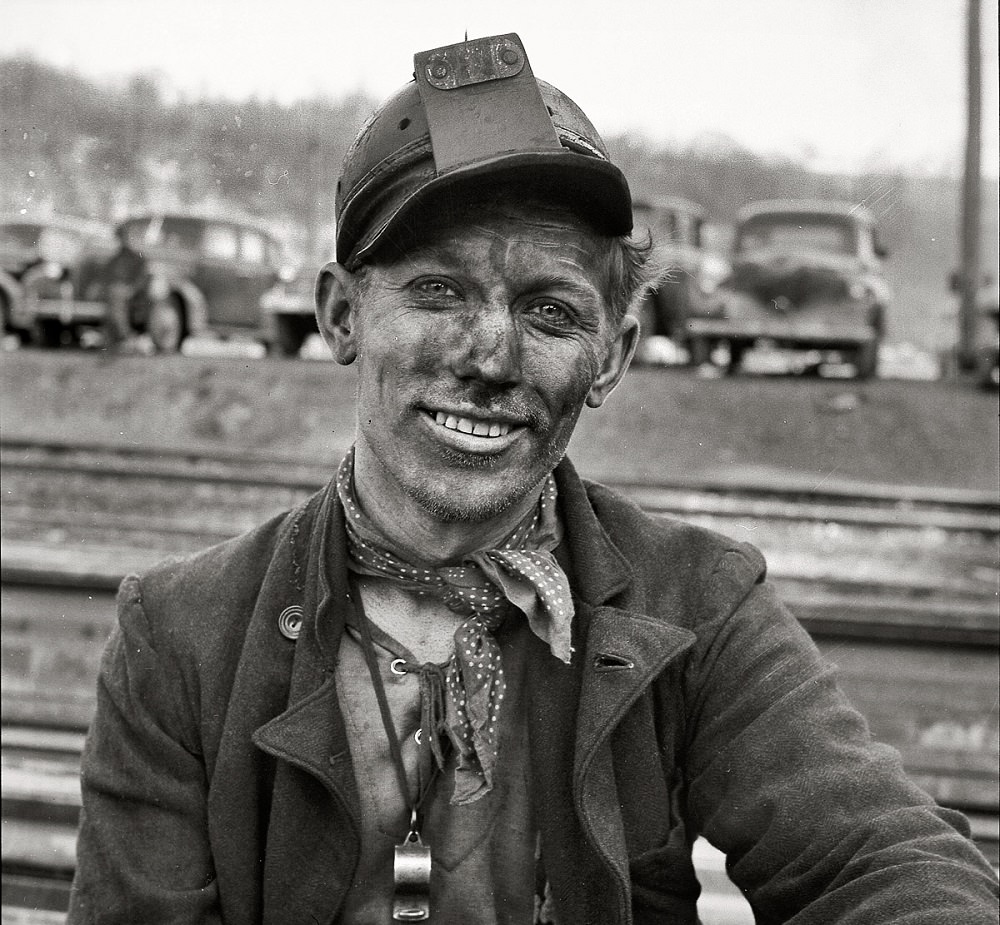 Montour No. 4 mine of the Pittsburgh Coal Company, Pittsburgh, Pennsylvania, November 1942
