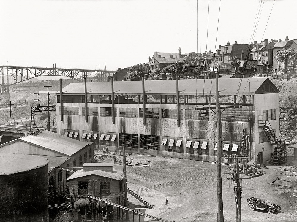 Dr. Walter F. Rittman. Gasoline plant at Pittsburg, 1915