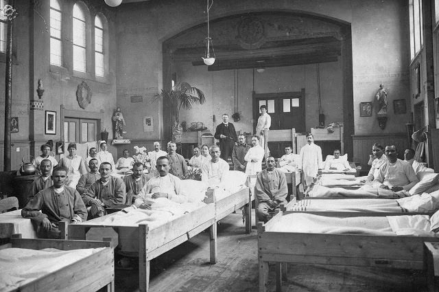 Serbian soldiers are treated for influenza on February 5, 1919, in Rotterdam, Netherlands, at the auxiliary hospital for Serbians and Portuguese.