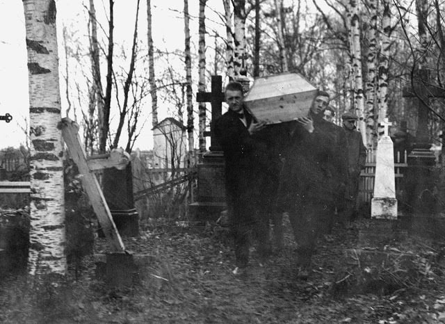 February, 1919. U.S. Army at Archangel Front, Russia. Funeral of member of crew of U.S.S. Ascutney. Three members died in Archangel and many were sick with influenza