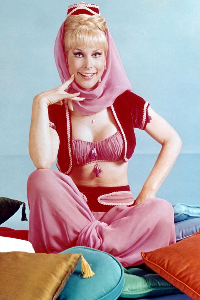 The Irresistible Charm of Young Barbara Eden: A Timeless Beauty in Pictures