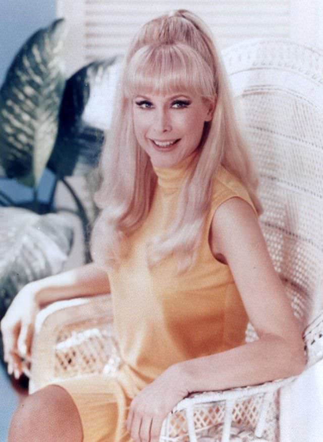 The Irresistible Charm of Young Barbara Eden: A Timeless Beauty in Pictures