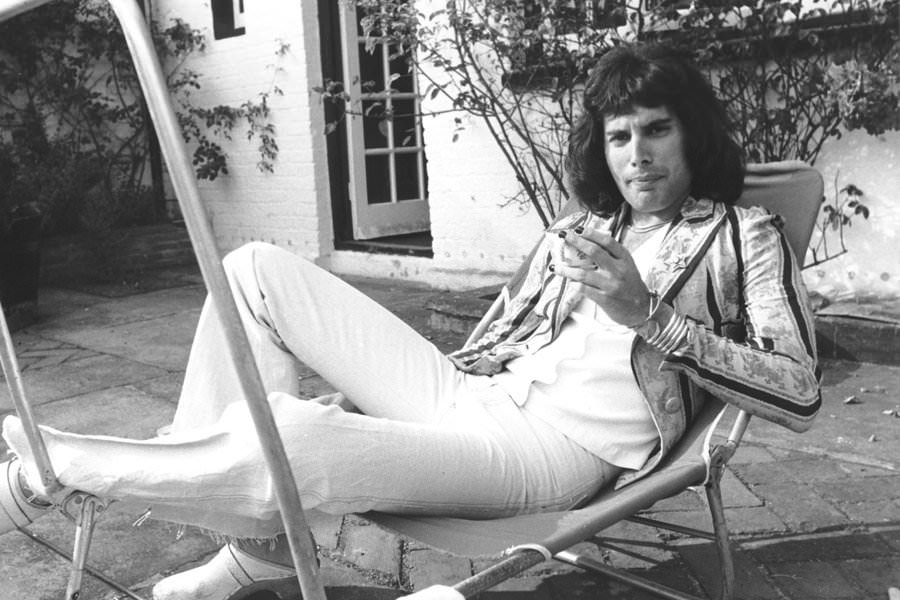 Freddie Mercury in the UK, 1970