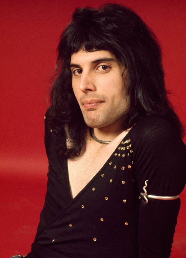 Young Freddie Mercury: Cool Photos Of Ultimate Rock God From His Life