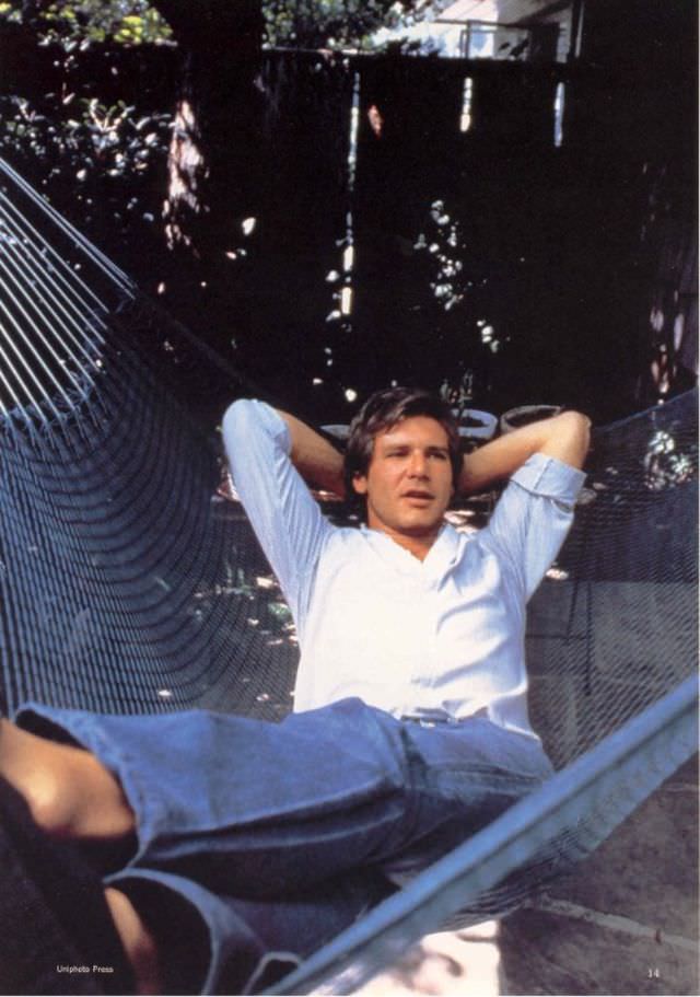 The Dashing Good Looks of Young Harrison Ford: A Retrospective in Pictures