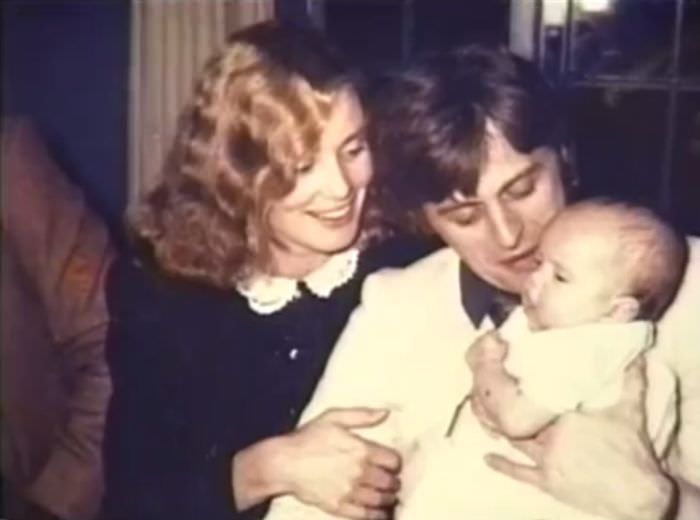 Jessica Lange with Mikhail Baryshnikov, and their daughter, 1981