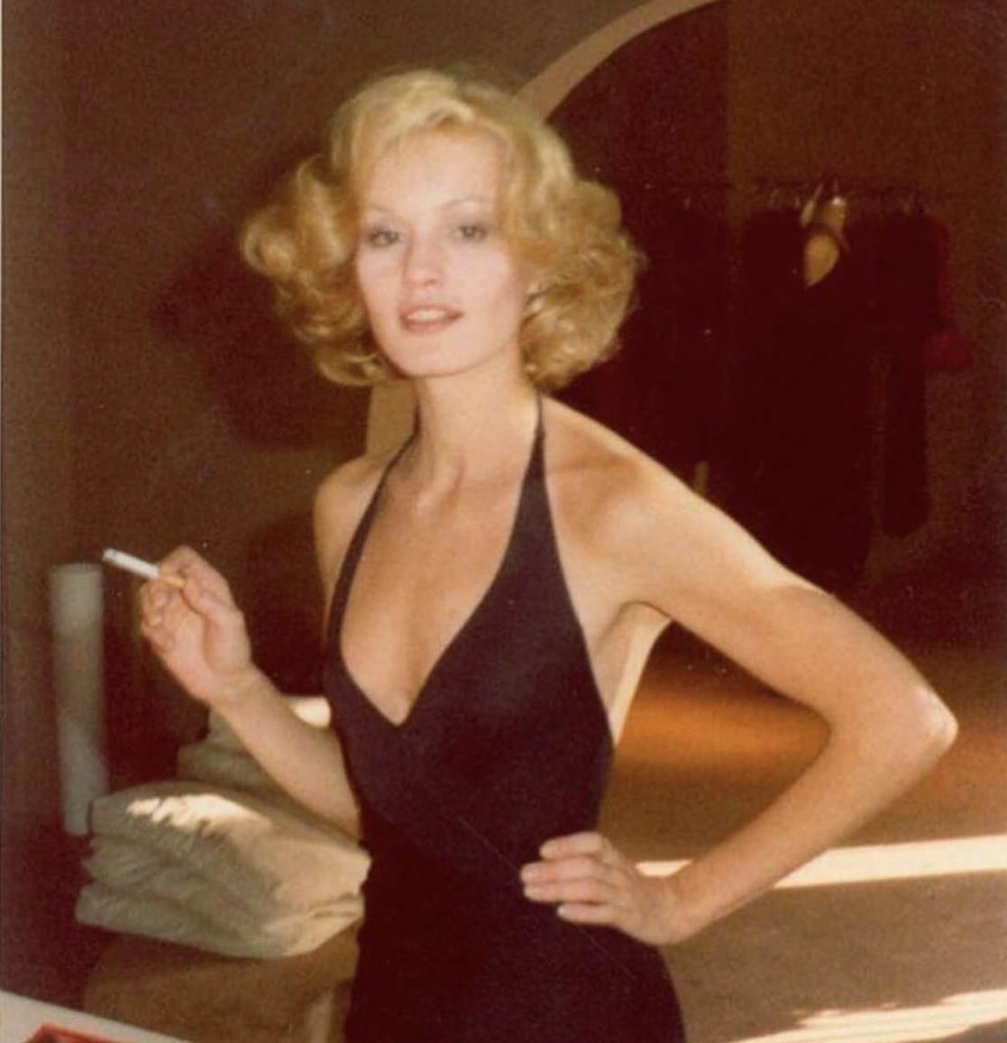 Jessica Lange smoking, 1974