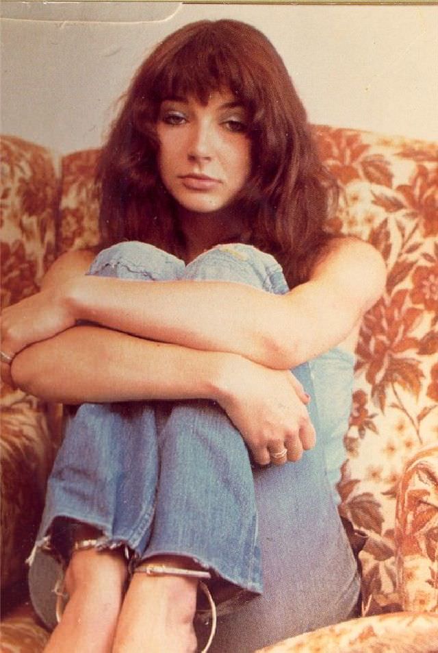 Young Kate Bush: Gorgeous Photos Show Her Fabulous Fashion Styles From 70s And 80s