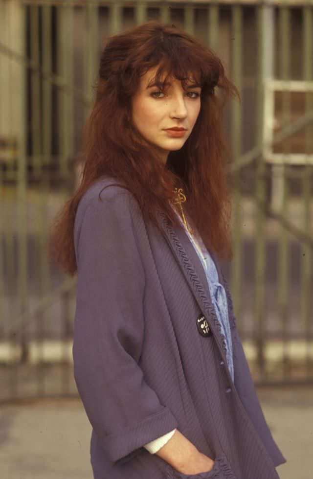 Young Kate Bush: Gorgeous Photos Show Her Fabulous Fashion Styles From 70s And 80s