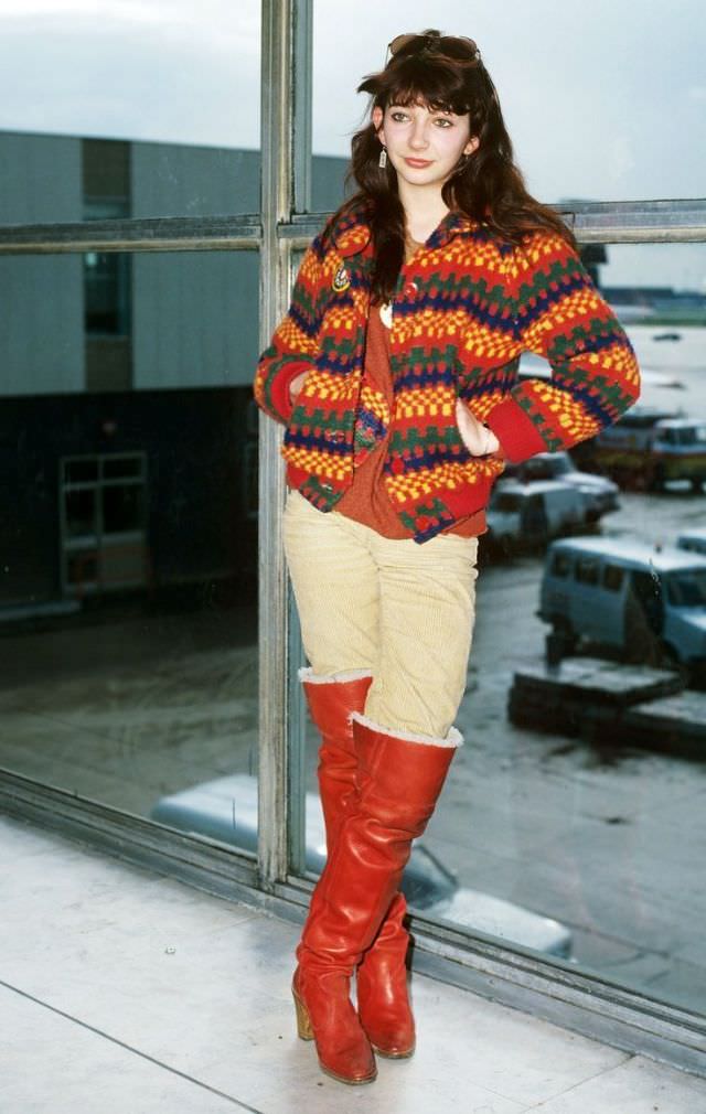 Young Kate Bush: Gorgeous Photos Show Her Fabulous Fashion Styles From 70s And 80s